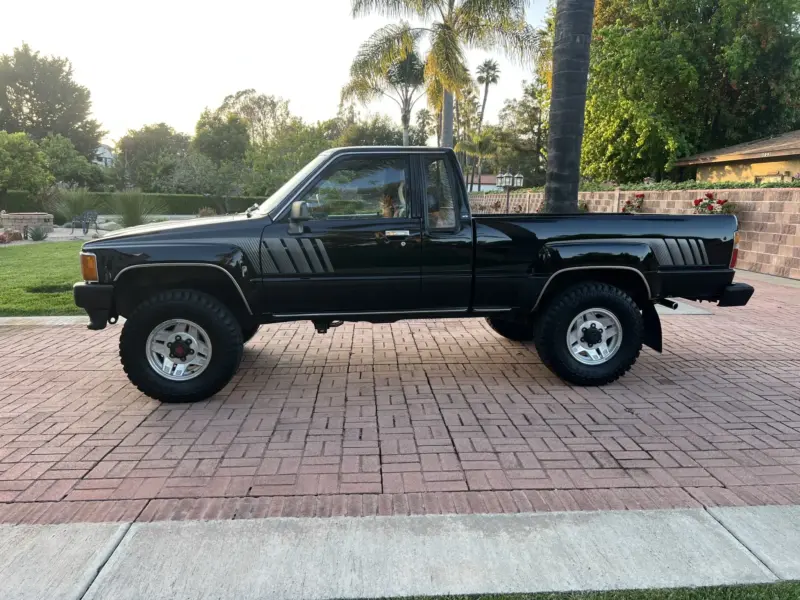 1987 Toyota Pickup XtraCab SR5 Turbo 4×4 5-Speed